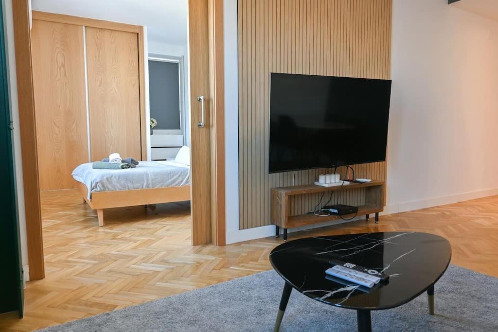 For You Rentals Apartamento Temporal Centrico De Dos Dormitorios Sil2 มาดริด ภายนอก รูปภาพ
