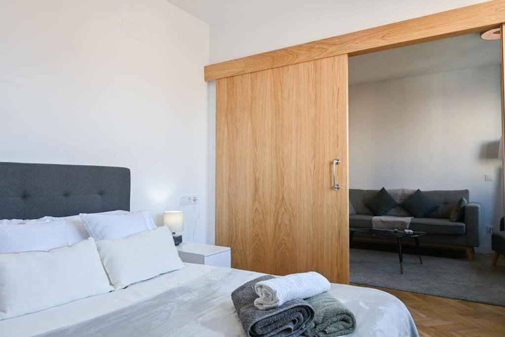 For You Rentals Apartamento Temporal Centrico De Dos Dormitorios Sil2 มาดริด ภายนอก รูปภาพ