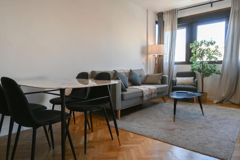 For You Rentals Apartamento Temporal Centrico De Dos Dormitorios Sil2 มาดริด ภายนอก รูปภาพ