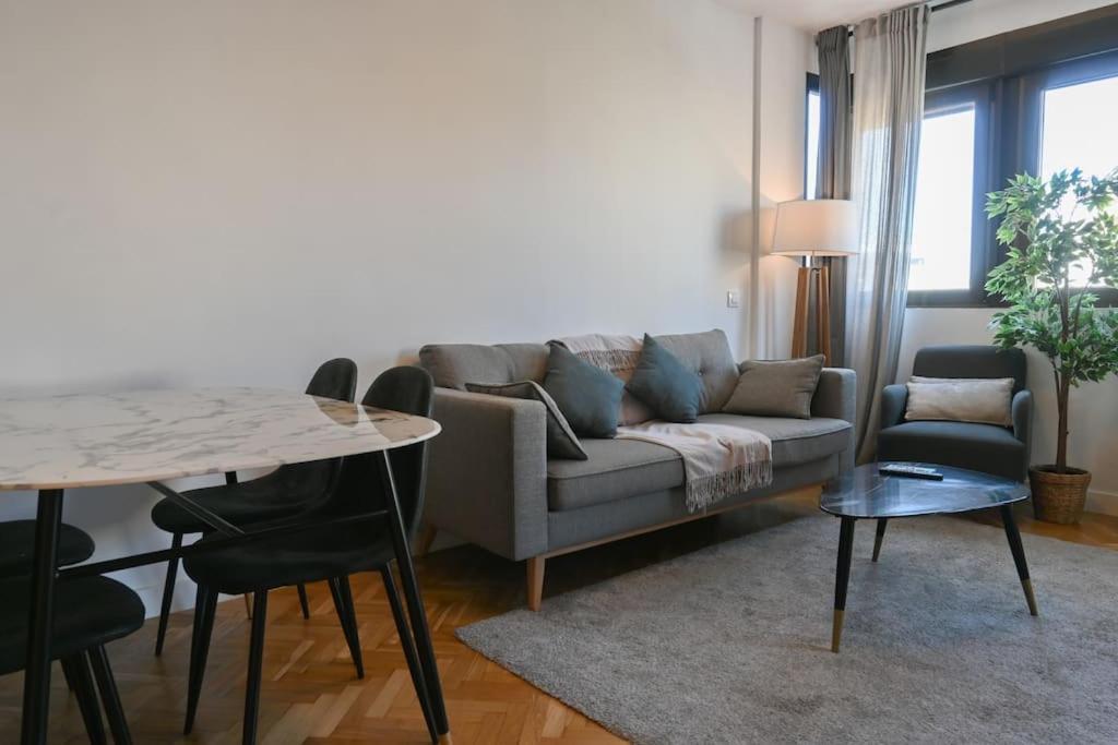 For You Rentals Apartamento Temporal Centrico De Dos Dormitorios Sil2 มาดริด ภายนอก รูปภาพ