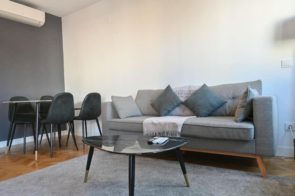 For You Rentals Apartamento Temporal Centrico De Dos Dormitorios Sil2 มาดริด ภายนอก รูปภาพ